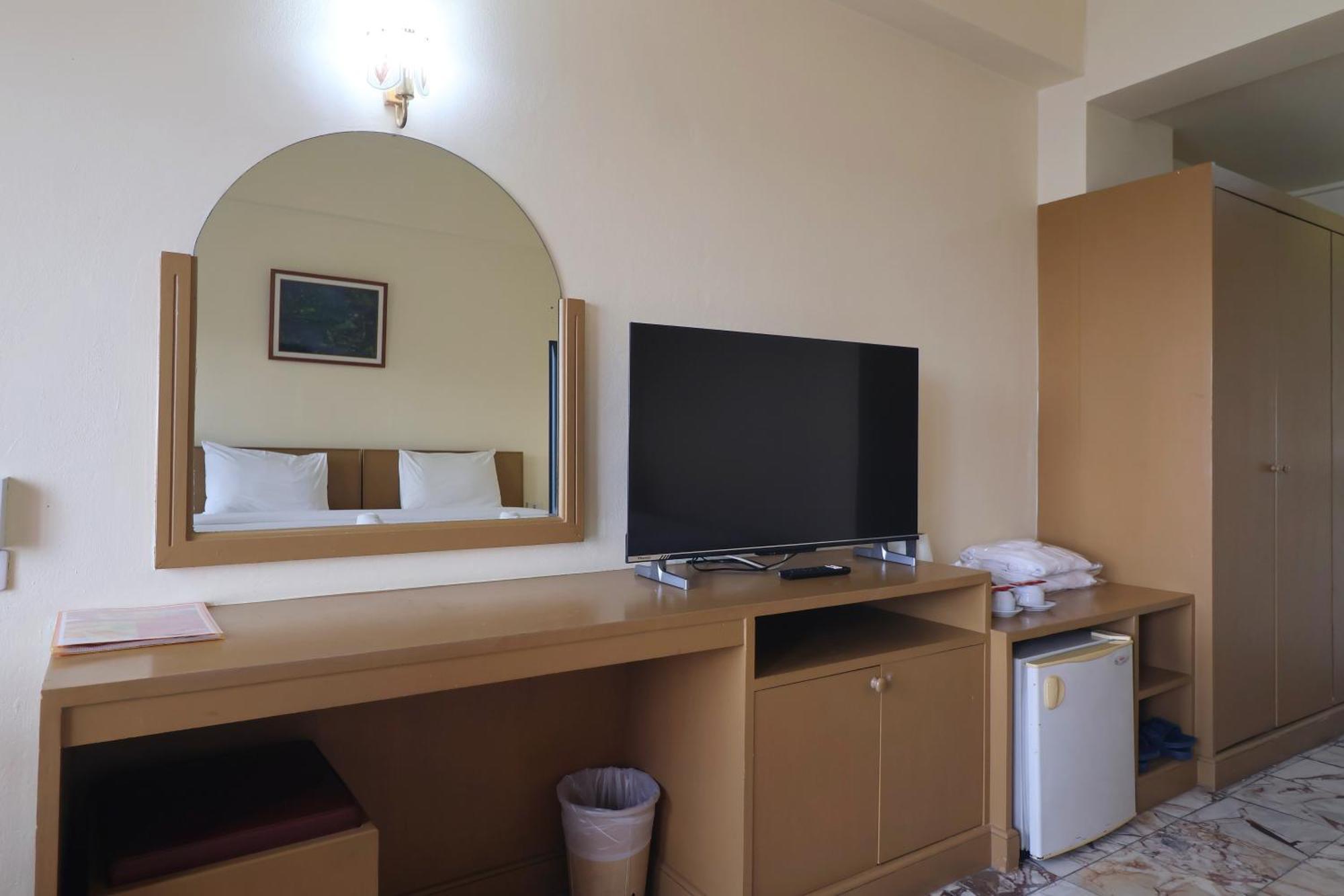 Nonthaburi Palace Hotel Luaran gambar