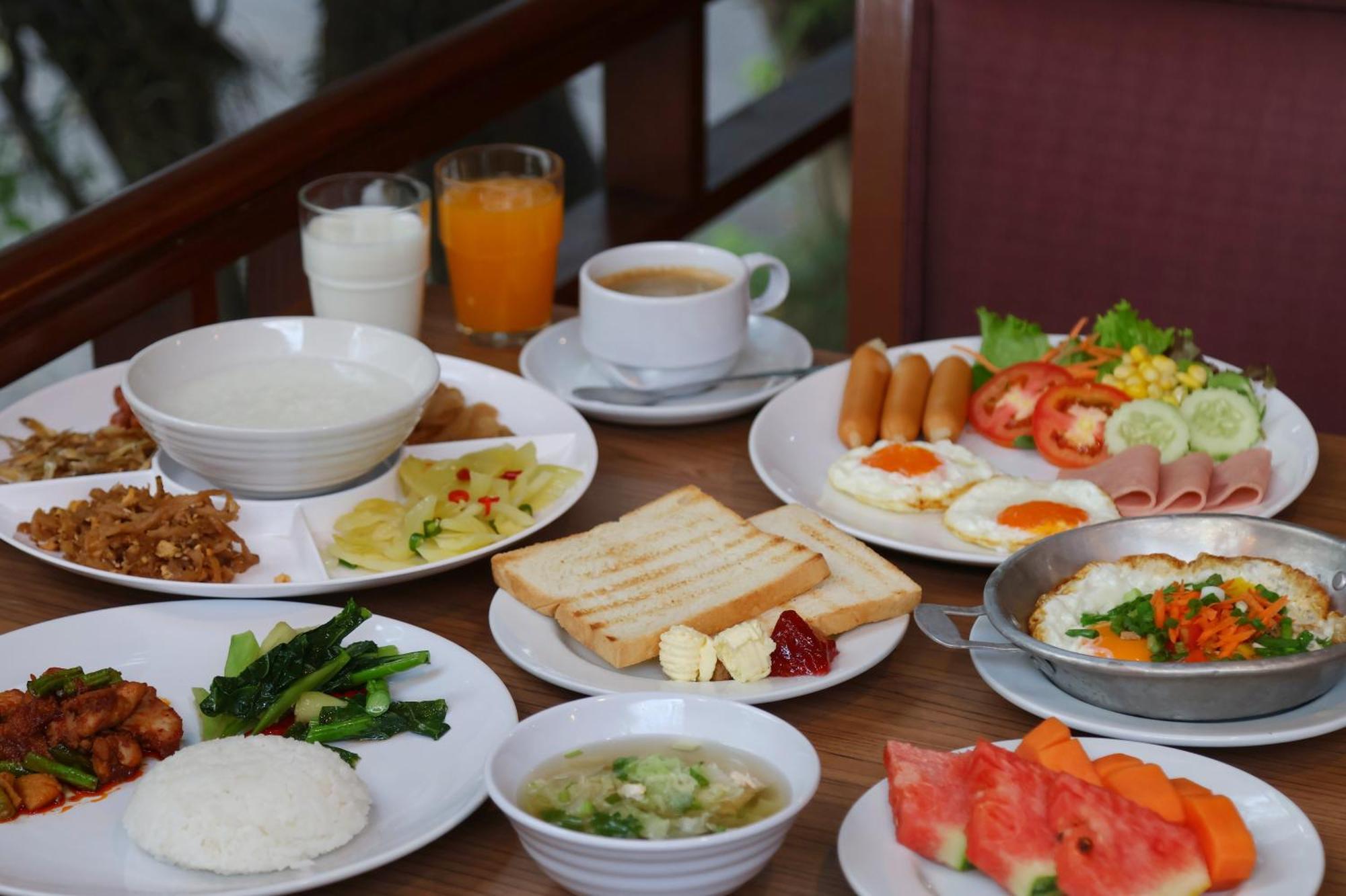 Nonthaburi Palace Hotel Luaran gambar